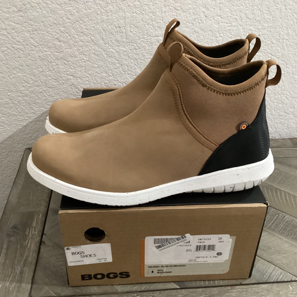 Bogs Juniper Freedom Chelsea Sneaker (Women), size 10
